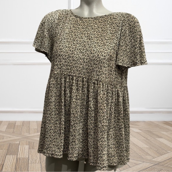 BY TOGETHER Cream & Black Floral Babydoll Peplum Top | Flowy Boho Blouse | Small - Picture 4 of 11